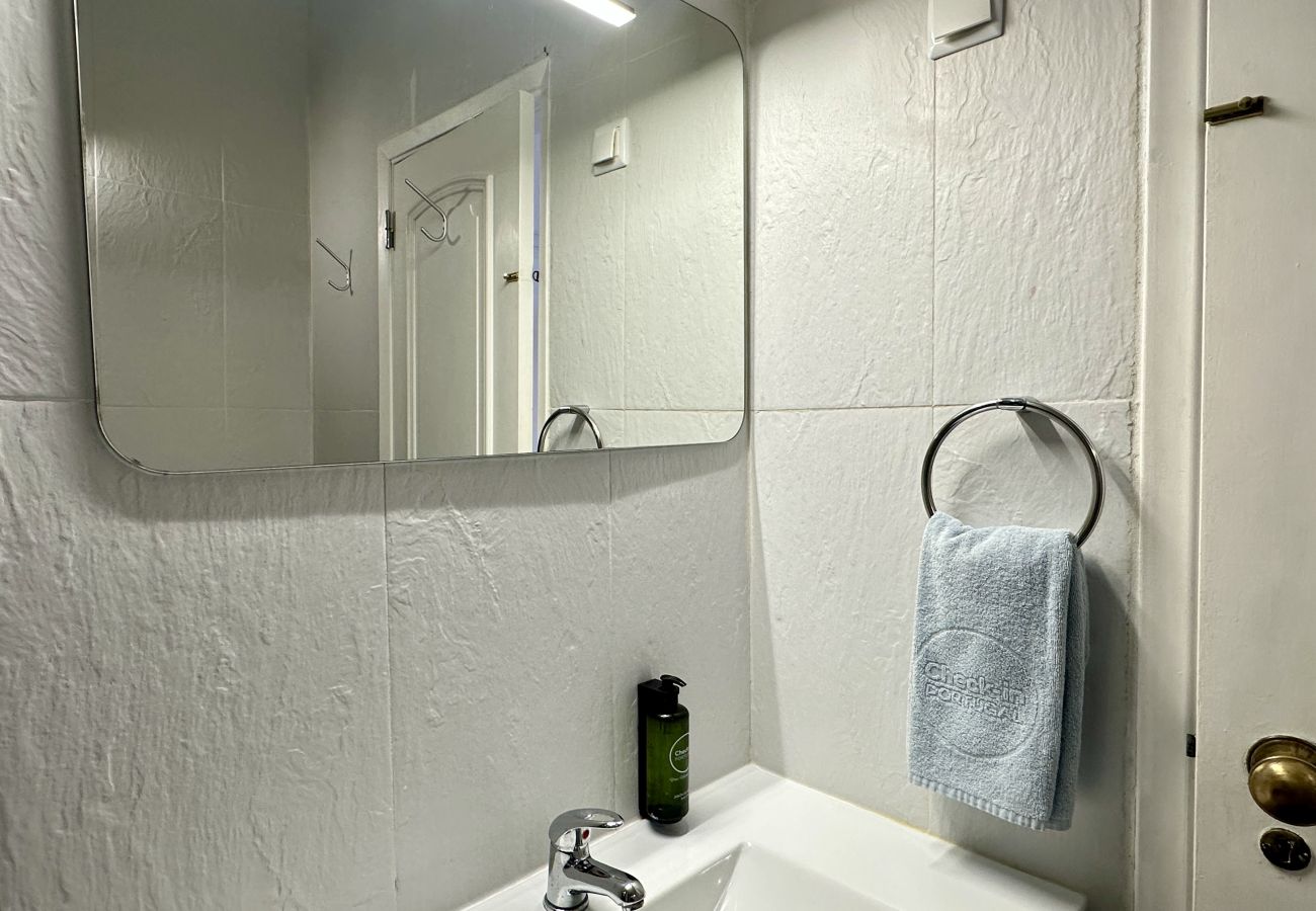 Apartment in Albufeira - Areia | Piscina Partilhada | 8 Pax | Albufeira