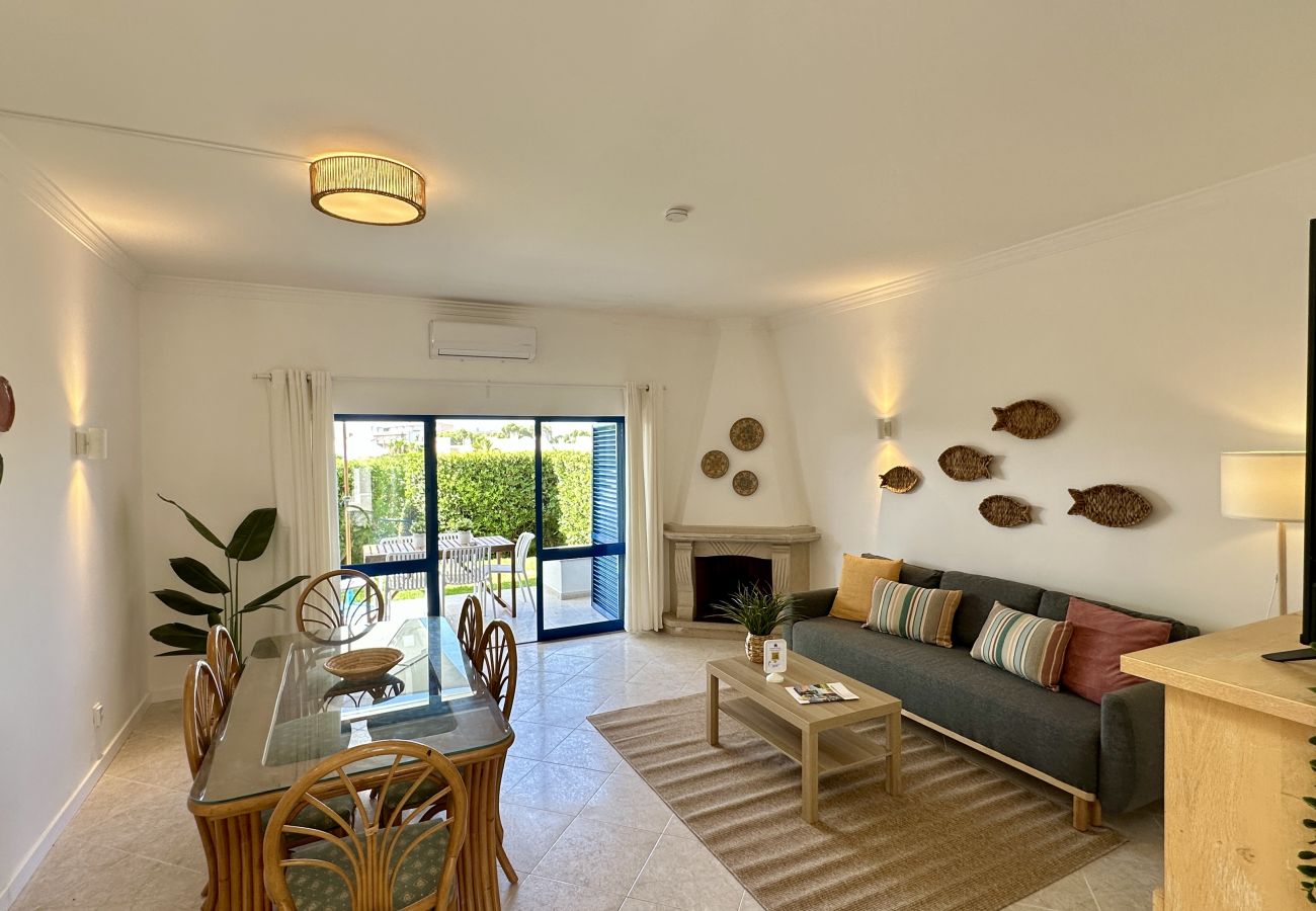 Terraced House in Albufeira - Jardim da Oura 9 | Piscina Comum | 7 P | Albufeira