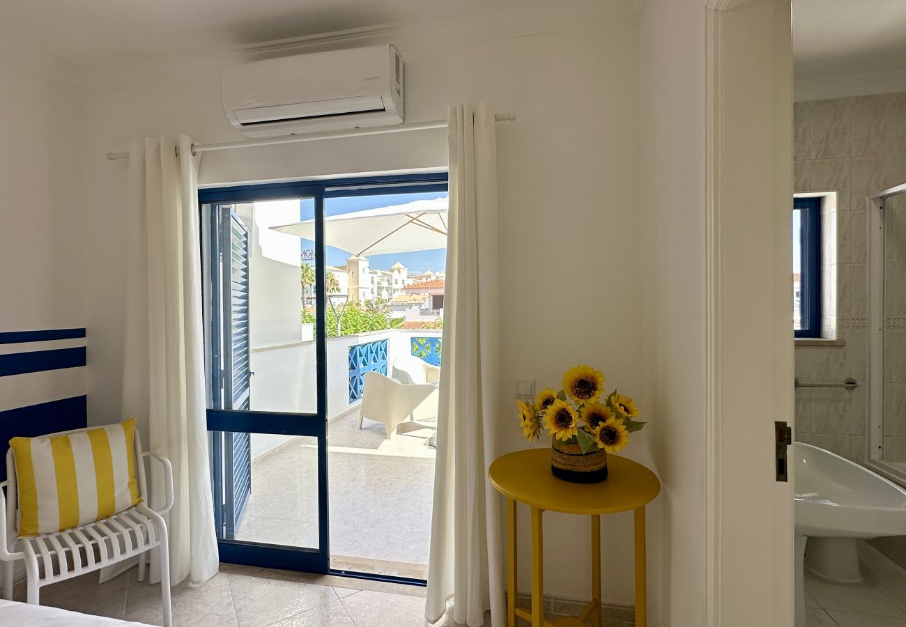 Terraced House in Albufeira - Jardim da Oura 9 | Piscina Comum | 7 P | Albufeira