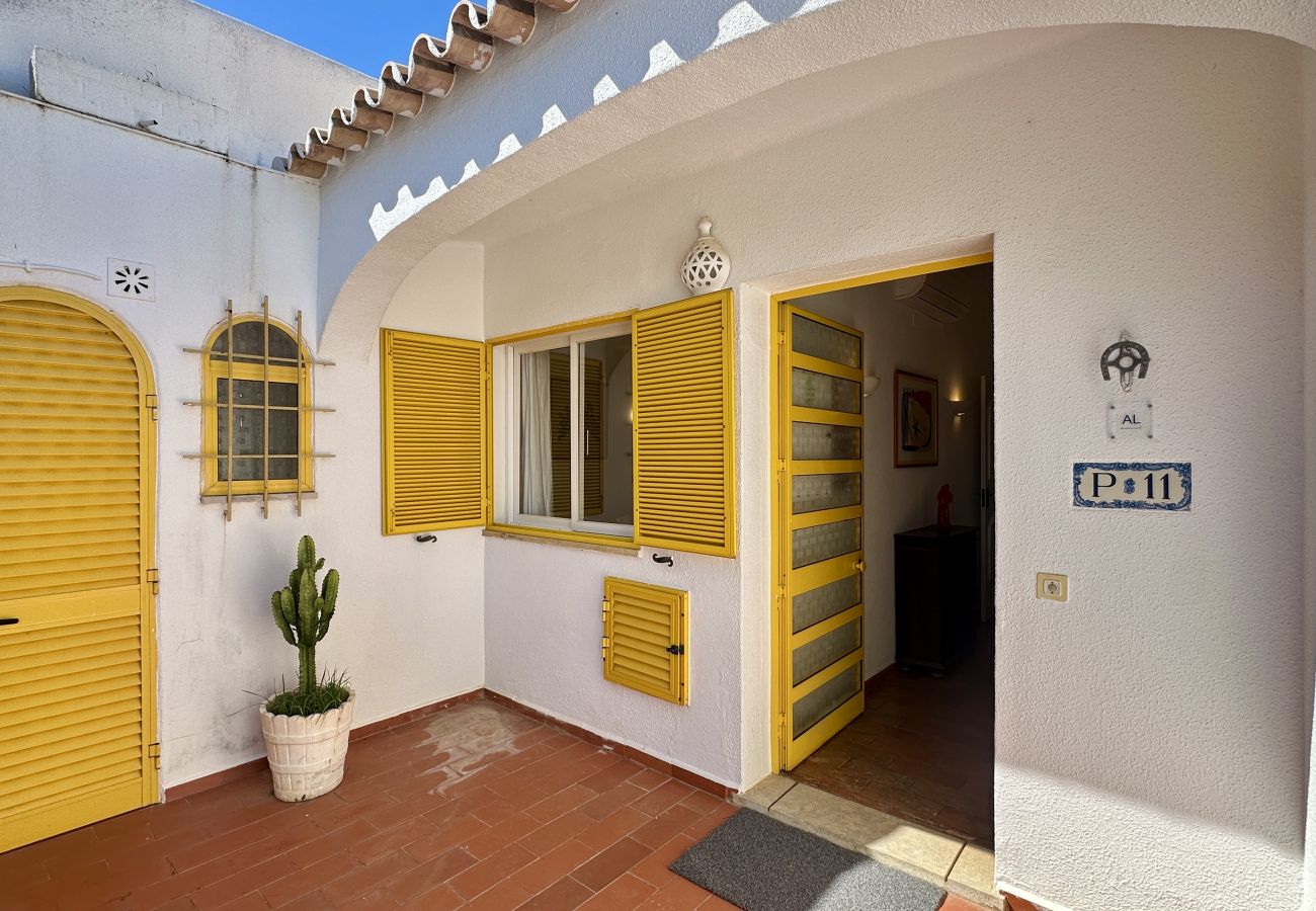 Villa à Vilamoura - Golfe | Piscina Partilhada | 7 Pax | Vilamoura