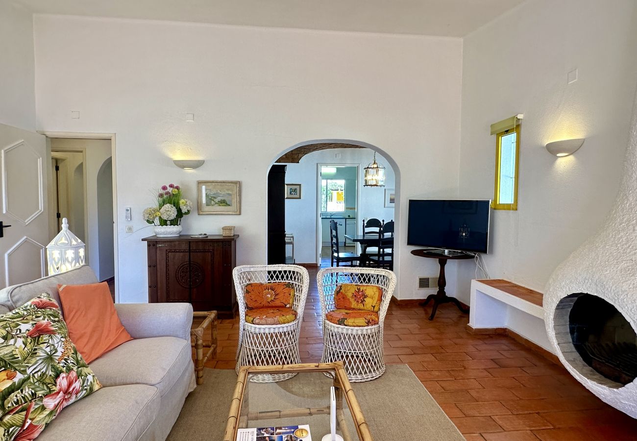 Villa à Vilamoura - Golfe | Piscina Partilhada | 7 Pax | Vilamoura