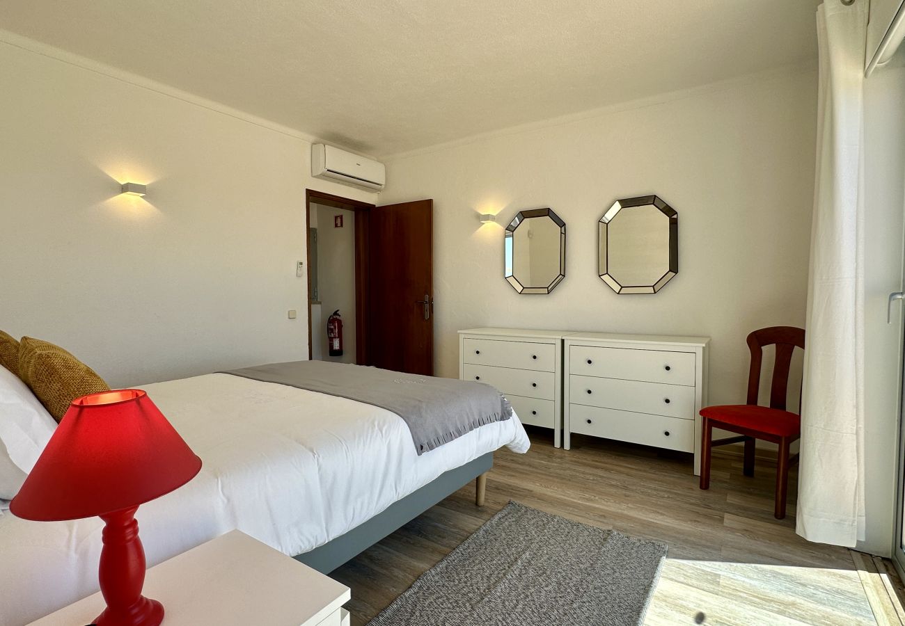 Villa à Albufeira - Felicidade | Piscina Aquecida | 8 Pax | Albufeira