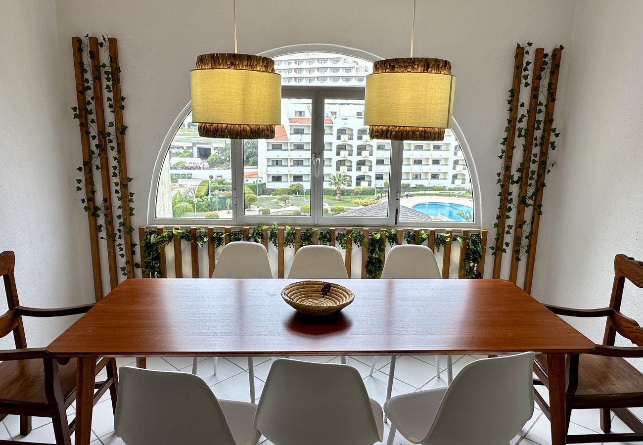Appartement à Albufeira - Areia | Piscina Partilhada | 8 Pax | Albufeira