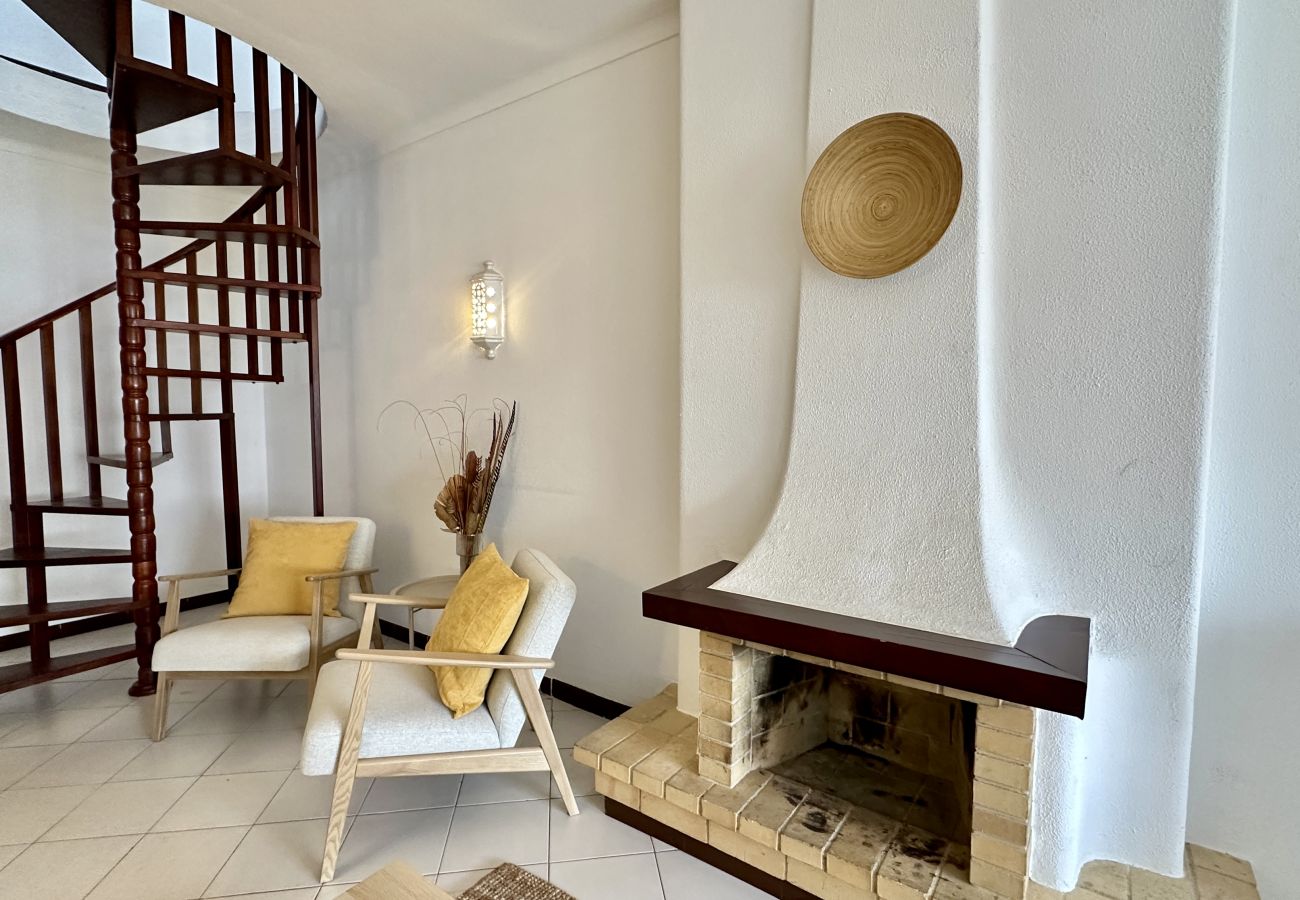 Appartement à Albufeira - Areia | Piscina Partilhada | 8 Pax | Albufeira