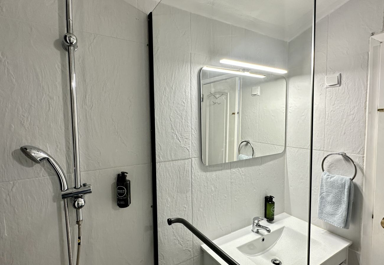 Appartement à Albufeira - Areia | Piscina Partilhada | 8 Pax | Albufeira